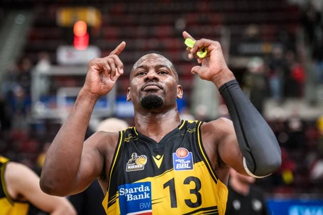 Yorman Polas Bartolo (MHP RIESEN Ludwigsburg, 13) -Jubel, Freude nach Heimsieg GER, MHP Riesen Ludwigsburg vs. ratiopharm Ulm, easycredit BBL, Basketball, Bundesliga, 5. Spieltag, Spielzeit 2025 2026, 26.10.2025 GER, MHP Riesen Ludwigsburg vs. ratiopharm Ulm, easycredit BBL, Basketball, Bundesliga, 5. Spieltag, Spielzeit 2025 2026, 26.10.2025 Ludwigsburg Copyright: xSandyxDinkelackerx EP_SDR