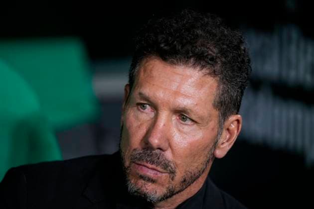October 27, 2025, Sevilla, Sevilla, SPAIN: Diego Simeone, head coach of Atletico de Madrid, looks on during the Spanish league, LaLiga EA Sports, football match played between Real Betis and Atletico de Madrid at La Cartuja stadium on October 27, 2025, in Sevilla, Spain. Sevilla SPAIN - ZUMAa181 20251027_zaa_a181_046 Copyright: xJoaquinxCorcherox