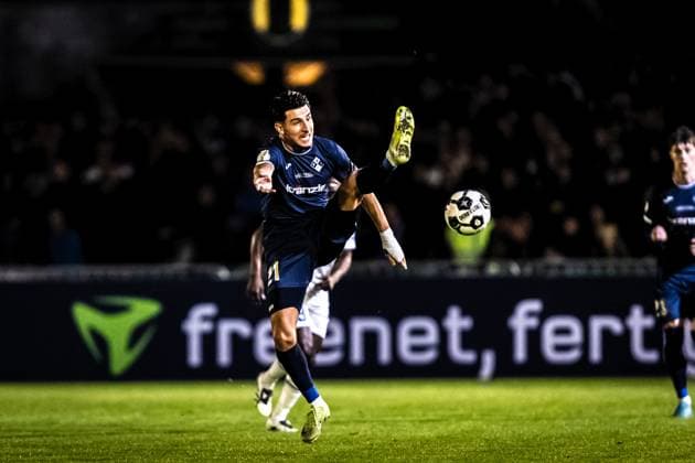 Fussball, Saison 2025 2026, DFB-Pokal, Vöhlinstadion Illertissen, 2. Runde, FV Illertissen - 1. FC Magdeburg, 29.10.2025 29.10.2025, Fussball, Saison 2025 2026, DFB-Pokal, Vöhlinstadion Illertissen, 2. Runde, FV Illertissen - 1. FC Magdeburg, 21 Denis Milic (FV Illertissen) Freisteller Einzelbild Foto: Lucca Fundel Illertissen Vöhlinstadion Bayern Deutschland