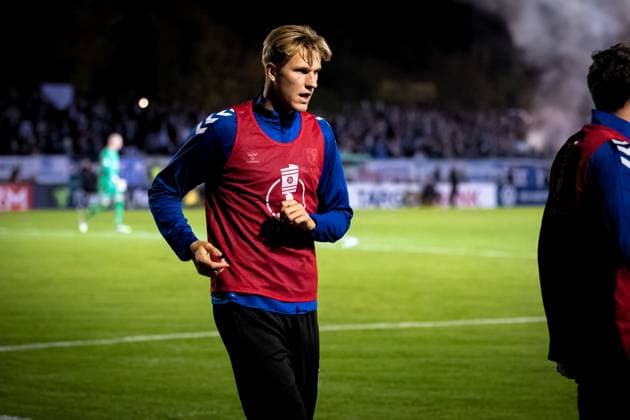 Fussball, Saison 2025 2026, DFB-Pokal, Vöhlinstadion Illertissen, 2. Runde, FV Illertissen - 1. FC Magdeburg, 29.10.2025 29.10.2025, Fussball, Saison 2025 2026, DFB-Pokal, Vöhlinstadion Illertissen, 2. Runde, FV Illertissen - 1. FC Magdeburg, 38 Luka Hyryläinen (1. FC Magdeburg) Ersatzspieler Foto: Lucca Fundel Illertissen Vöhlinstadion Bayern Deutschland