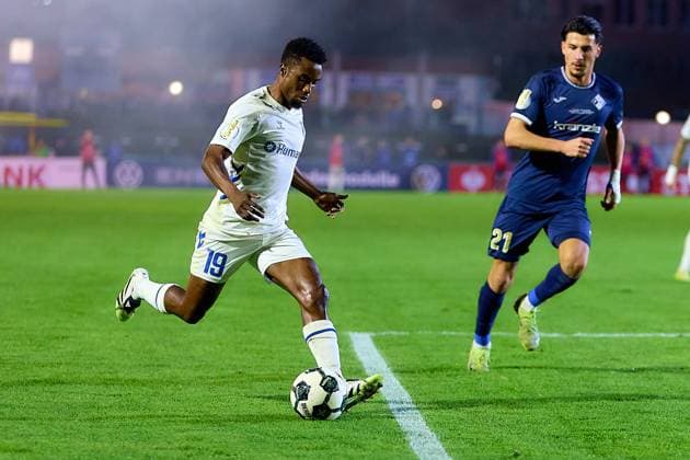 Lubambo Musonda (1. FC Magdeburg, 19) kommt frei zur Flanke GER, FV Illertissen 1921 e.V. vs 1. FC Magdeburg, Fussball, Herren DFB Pokal, 2. Runde, Saison 2025 2026, 29.10.2025 GER, FV Illertissen 1921 e.V. vs 1. FC Magdeburg, Fussball, Herren DFB Pokal, 2. Runde, Saison 2025 2026, 29.10.2025 Illertissen Copyright: xEibner-Pressefoto GeraldxOelze-dexStoppanyx EP_ODS