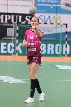 Klara Schlegel (TusSies Metzingen, 14) TusSies Metzingen vs. HSG Bensheim Auerbach, Handball, Alsco HBF, 5.Ligaspieltag, Saison 2025 2026, 29.10.2025 TusSies Metzingen vs. HSG Bensheim Auerbach, Handball, Alsco HBF, 5.Ligaspieltag, Saison 2025 2026, 29.10.2025 Tuebingen Copyright: xEibner-Pressefoto TobiasxBaurx EP_TBR