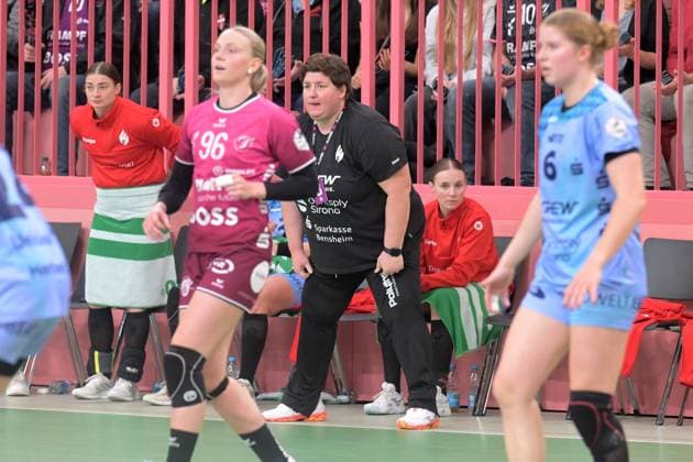 Ilka Fickinger (HSG Bensheim Auerbach, Trainerin) TusSies Metzingen vs. HSG Bensheim Auerbach, Handball, Alsco HBF, 5.Ligaspieltag, Saison 2025 2026, 29.10.2025 TusSies Metzingen vs. HSG Bensheim Auerbach, Handball, Alsco HBF, 5.Ligaspieltag, Saison 2025 2026, 29.10.2025 Tuebingen Copyright: xEibner-Pressefoto TobiasxBaurx EP_TBR