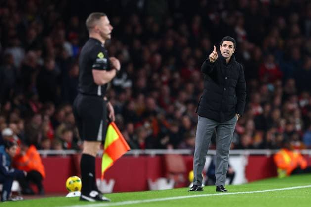 Mikel Arteta manager of Arsenal gestures towards the assistant referee Arsenal v Brighton and Hove Albion, EFL Carabao Cup, Fourth Round, Football, Emirates Stadium, London, UK - 29 Oct 2025London Emirates Stadium United Kingdom EDITORIAL USE ONLY No use with unauthorised audio, video, data, fixture lists, club league logos or live services. Online in-match use limited to 120 images, no video emulation. No use in betting, games or single club league player publications. Copyright: xSimonxDael Shutterstockx 15627827q
