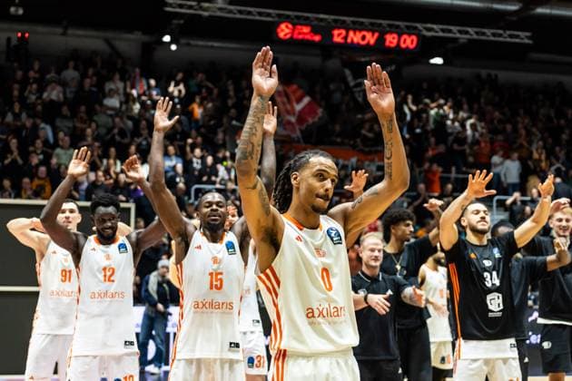 GER, BKT EuroCup, Saison 2025 2026, Niners Chemnitz - Ratiopharm Ulm. 29.10.2025, Messe, Chemnitz, GER, BKT EuroCup, Saison 2025 2026, Niners Chemnitz - Ratiopharm Ulm. Kevin Yebo (Niners Chemnitz, 0) jubelt Foto Alexander Trienitz Chemnitz Messe Sachsen Deutschland