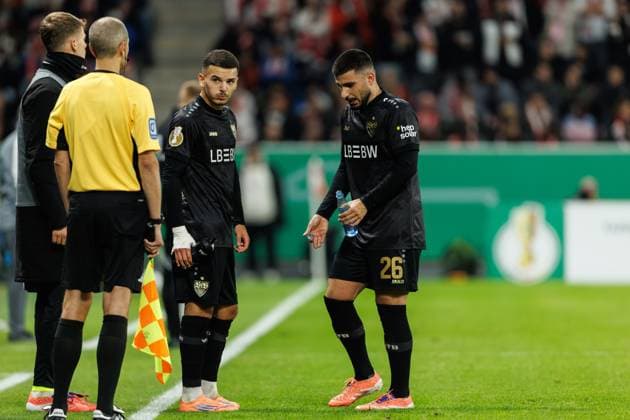 Badredine Bouanani (VFB Stuttgart) und Deniz Undav (VFB Stuttgart), FSV Mainz 05 vs VFB Stuttgart, Fussball, DFB Pokal, 2. Runde, Saison 2025 2026, 29.10.2025 DFB regulations prohibit any use of photographs as image sequences and or quasi-video. FSV Mainz 05 vs VFB Stuttgart, Fussball, DFB Pokal, 2. Runde, Saison 2025 2026, 29.10.2025 Copyright: xEibner-Pressefoto AlexanderxNeisx EP_ANS