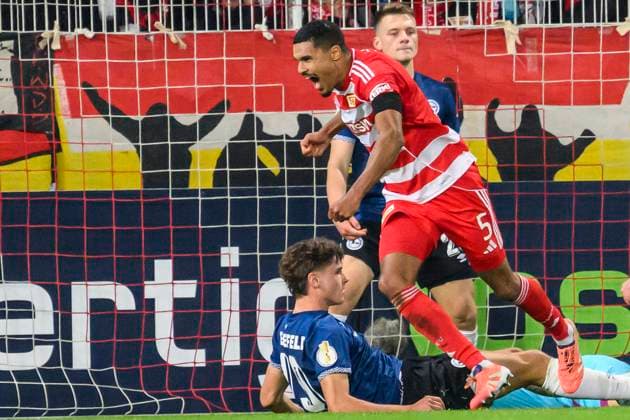 im Bild v.l.: Danilho Doekhi (1.FC Union), schiesst Tor zum 2:1, GER, Berlin, 1. FC Union Berlin vs. Arminia Bielefeld - (DFB Pokal), Bundesliga, Fussball, DFB, Spielzeit 2025 2026, Alte Foersterei, DFB DFL REGULATIONS PROHIBIT ANY USE OF PHOTOGRAPHS AS IMAGE SEQUENCES AND OR QUASI-VIDEO, 29.10.25,im Bild v.l.: Tor, Treffer, Jubel, Torjubel, Freude, Begeisterung, feiert, Danilho Doekhi (1.FC Union), schiesst Tor zum 2:1,Sieg, GER, Berlin, 1. FC Union Berlin vs. Arminia Bielefeld - (DFB Pokal), Bundesliga, Fussball, DFB, Spielzeit 2025 2026, Alte Foersterei, DFB DFL REGULATIONS PROHIBIT ANY USE OF PHOTOGRAPHS AS IMAGE SEQUENCES AND OR QUASI-VIDEO, 29.10.25, Copyright: HMBxMedia UwexKoch