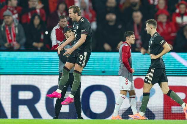 GER, DFB Pokal, 2.Runde, 1. FC Koeln vs. FC Bayern Muenchen 29.10.2025, Rheinenergiestadion, , Koeln, GER, DFB Pokal, 2.Runde, 1. FC Koeln vs. FC Bayern Muenchen, im Bild: Torjubel Jubel Jubellauf, Harry Kane (Bayern Muenchen 9), bei seinem Tor zum 2:1 fuer Bayern