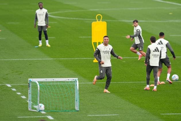 October 31, 2025, Valdebebas, Madrid, Spain: Kylian Mbappe during the training day of Real Madrid ahead the Spanish League, LaLiga EA Sports, football match against Valencia CF at Ciudad Deportiva Real Madrid on October 31, 2025, in Valdebebas, Madrid, Spain. Valdebebas Spain - ZUMAa181 20251031_zaa_a181_022 Copyright: xDennisxAgyemanx