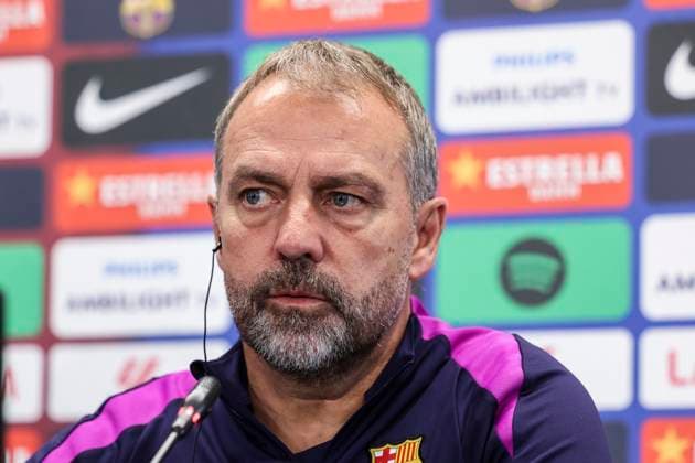 November 1, 2025, Sant Joan Despi, Barcelona, SPAIN: Hansi Flick, head coach of FC Barcelona, Barca attends his press conference, PK, Pressekonferenz during the training day of FC Barcelona ahead the Spanish League, La Liga EA Sports, football match against Elche CF at Ciudad Esportiva Joan Gamper on November 01, 2025 in Sant Joan Despi, Barcelona, Spain. Sant Joan Despi SPAIN - ZUMAa181 20251101_zaa_a181_043 Copyright: xJavierxBorregox
