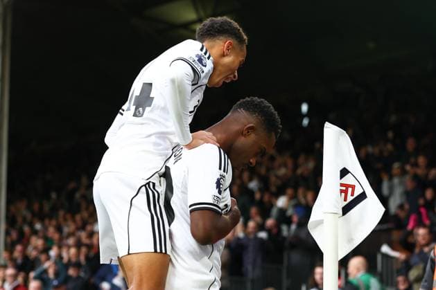 Ryan Sessegnon of Fulham celebrates after scoring a goal (1-0) Fulham v Wolverhampton Wanderers, Premier League, Football, Craven Cottage, London, UK - 01 Nov 2025London Craven Cottage United Kingdom EDITORIAL USE ONLY No use with unauthorised audio, video, data, fixture lists, club league logos or live services. Online in-match use limited to 120 images, no video emulation. No use in betting, games or single club league player publications. Copyright: xSimonxDael Shutterstockx 15639934ak