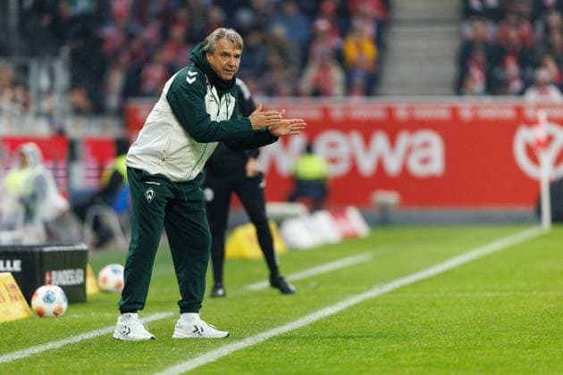Horst Steffen (Trainer SV Werder Bremen) an der Seitenlinie, FSV Mainz 05 vs SV Werder Bremen, Fussball, 1. Bundesliga, 9. Spieltag, Saison 2025 2026, 01.11.2025 DFB regulations prohibit any use of photographs as image sequences and or quasi-video. FSV Mainz 05 vs SV Werder Bremen, Fussball, 1. Bundesliga, 9. Spieltag, Saison 2025 2026, 01.11.2025 Copyright: xEibner-Pressefoto AlexanderxNeisx EP_ANS