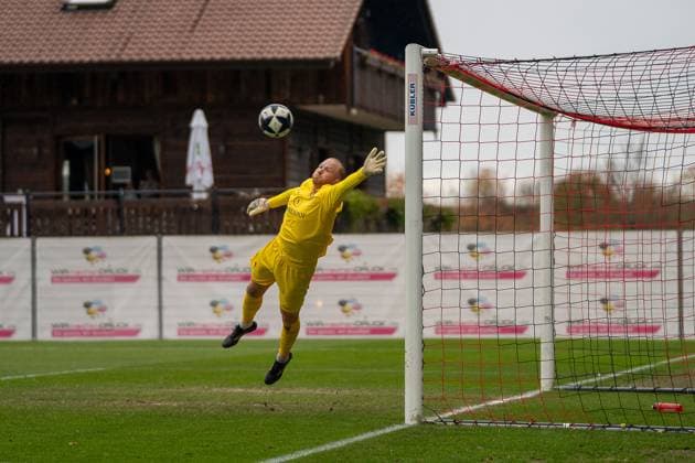 Maximilian Reule (SG Sonnenhof Großaspach, 01) hätte den im Außennetz gelandeten Freistoß pariert, SG Sonnenhof Großaspach vs. 1. FSV Mainz 05 II, Fussball, Regionalliga Südwest, 15. Spieltag, Saison 2025 2026, 01.11.2025 SG Sonnenhof Großaspach vs. 1. FSV Mainz 05 II, Fussball, Regionalliga Südwest, 15. Spieltag, Saison 2025 2026, 01.11.2025 Aspach Copyright: xEibner-Pressefoto PhilipxZieglerx EP_PZR