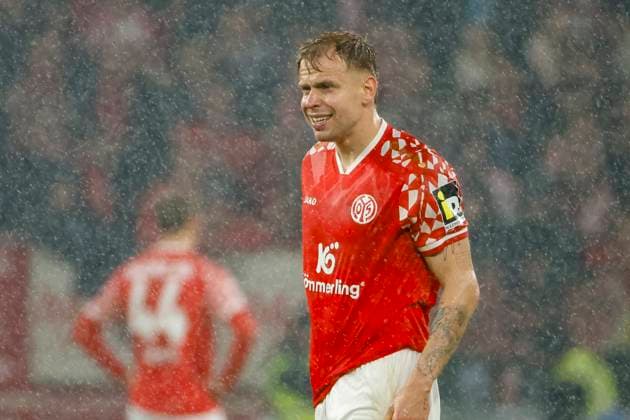 Lennard Maloney (1.FSV Mainz, 15) nach dem Spiel , Deutschland, Fussball, 1. Bundesliga, 9.Spieltag, 2025 2026, 1.FSV Mainz vs. Werder Bremen, 01.11.2025, Mewa Arena, Mainz, Deutschland Mainz Mewa Arena Rheinland-Pfalz Deutschland Copyright: xGrantxHubbsx