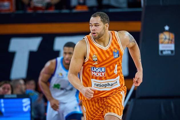 Christopher Ledlum (ratiopharm ulm, 04) GER, ratiopharm ulm vs. Skyliners Frankfurt, Basketball, 6. Spieltag, EasyCredit Bundesliga, Spielzeit 2025 2026, 01.11.2025 GER, ratiopharm ulm vs. Skyliners Frankfurt, Basketball, 6. Spieltag, EasyCredit Bundesliga, Spielzeit 2025 2026, 01.11.2025 Neu-Ulm Copyright: xEibner-Pressefoto GeraldxOelze-dx EP_ODS