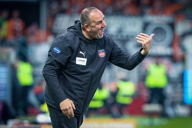 Cheftrainer Frank Schmidt (1FC Heidenheim 1846) gestikuliert, gibt energisch Anweisungen, 1.FC Heidenheim 1846 vs. Eintracht Frankfurt, Fussball, Maenner, DFL, Bundesliga, Saison 2025 2026, Voith Arena, 9. Spieltag, 01.11.2025 Heidenheim Baden-Wuerttemberg Deutschland