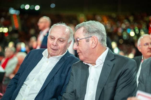 Uli Hoeneß (FC Bayern Muenchen, Ehrenpraesident), GER, FC Bayern Muenchen, Fussball, Bundesliga, Jahreshauptversammlung FC Bayern Muenchen eV 2025, 02.11.2025, DFL DFB REGULATIONS PROHIBIT ANY USE OF PHOTOGRAPHS AS IMAGE SEQUENCES AND OR QUASI-VIDEO, GER, FC Bayern Muenchen, Fussball, Bundesliga, Jahreshauptversammlung FC Bayern Muenchen eV 2025, 02.11.2025 Muenchen Copyright: xEibner-Pressefotox EP_EER