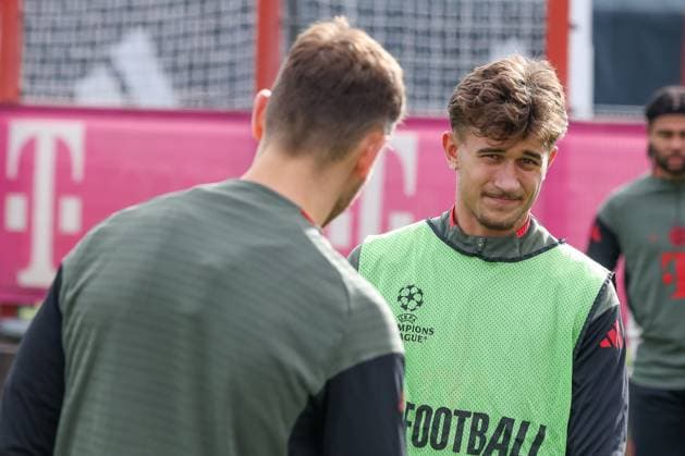 Tom Bischof (FC Bayern Muenchen, 20), GER, Abschlusstraining, FC Bayern Muenchen, Fussball, UEFA Champions League, Liga-Phase, 4. Spieltag, Saison 2025 2026, 03.11.2025, GER, Abschlusstraining, FC Bayern Muenchen, Fussball, UEFA Champions League, Liga-Phase, 4. Spieltag, Saison 2025 2026, 03.11.2025 Muenchen Copyright: xEibner-Pressefoto JennixMaulx EP_JML
