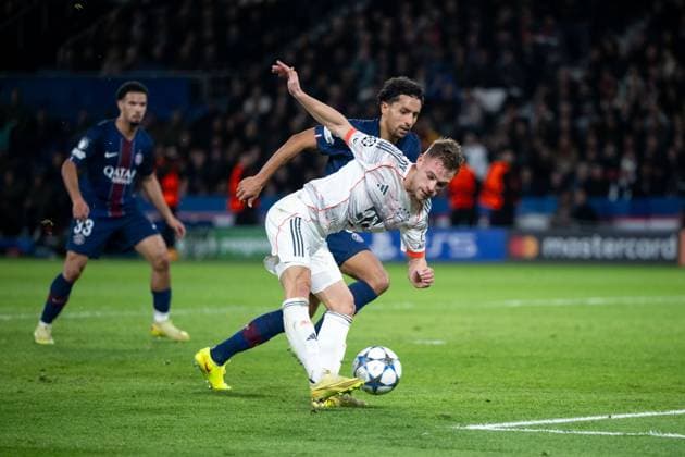 Joshua Kimmich (FC Bayern Muenchen, 06) am Ball vergibt die Torchance, GER, Paris Saint Germain vs FC Bayern Muenchen, Fussball, UEFA Champions League, Ligaphase, 4. Spieltag, Saison 2025 2026, 04.11.2025 GER, Paris Saint Germain vs FC Bayern Muenchen, Fussball, UEFA Champions League, Ligaphase, 4. Spieltag, Saison 2025 2026, 04.11.2025 Paris Copyright: xEibner-Pressefoto Memmlerx EP_MMR