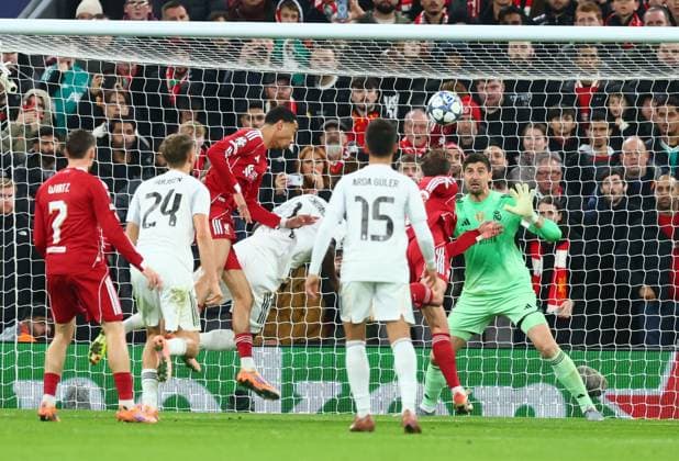 Alexis Mac Allister of Liverpool scores to make it 1-0 Liverpool v Real Madrid, UEFA Champions League, Group Stage, Football, Anfield, Liverpool, UK - 04 Nov 2025Liverpool Anfield United Kingdom EDITORIAL USE ONLY No use with unauthorised audio, video, data, fixture lists, club league logos or live services. Online in-match use limited to 120 images, no video emulation. No use in betting, games or single club league player publications. Copyright: xPaulxCurrie Shutterstockx 15642053ce