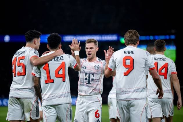 Joshua Kimmich (FC Bayern Muenchen, 06), Luis Diaz (FC Bayern Muenchen, 14), Aleksandar Pavlovic (FC Bayern Muenchen, 45), Harry Kane (FC Bayern Muenchen, 09) jubeln ueber das Tor zum 0:2, GER, Paris Saint Germain vs FC Bayern Muenchen, Fussball, UEFA Champions League, Ligaphase, 4. Spieltag, Saison 2025 2026, 04.11.2025 GER, Paris Saint Germain vs FC Bayern Muenchen, Fussball, UEFA Champions League, Ligaphase, 4. Spieltag, Saison 2025 2026, 04.11.2025 Paris Copyright: xEibner-Pressefoto Memmlerx EP_MMR