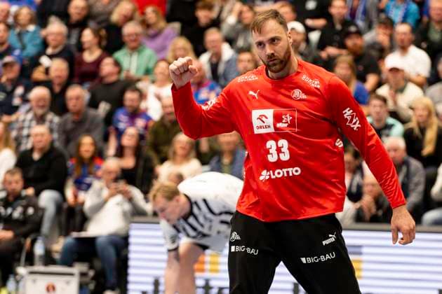 Andreas Wolff (THW Kiel, 33, Torhueter) haelt einen Wurf, HBW Balingen Weilstetten vs. THW Kiel, Handball, DHB Pokal, Achtelfinale, Saison 2025 2026, 05.11.2025 Eibner-Pressefoto Andreas Ulmer HBW Balingen Weilstetten vs. THW Kiel, Handball, DHB Pokal, Achtelfinale, Saison 2025 2026, 05.11.2025 Balingen Copyright: xEibner-Pressefoto AndreasxUlmerx EP_AUR