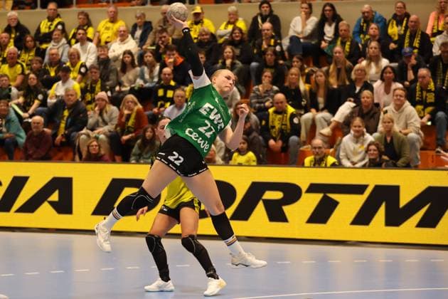 Lotta Roepcke (VfL Oldenburg) GER, Borussia Dortmund gegen VfL Oldenburg, Handball, DHB-Pokal Frauen, Achtelfinale, Spielzeit 2025 2026, 05.11.2025 GER, Borussia Dortmund gegen VfL Oldenburg, Handball, DHB-Pokal Frauen, Achtelfinale, Spielzeit 2025 2026, 05.11.2025 Dortmund Copyright: xEibner-Pressefoto FrankxZeisingx EP_FZG