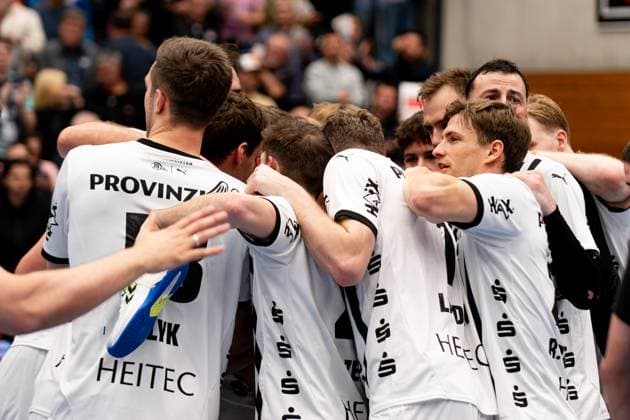 Freude Emotionen ueber den Sieg, THW Kiel HBW Balingen Weilstetten vs. THW Kiel, Handball, DHB Pokal, Achtelfinale, Saison 2025 2026, 05.11.2025 Eibner-Pressefoto Andreas Ulmer HBW Balingen Weilstetten vs. THW Kiel, Handball, DHB Pokal, Achtelfinale, Saison 2025 2026, 05.11.2025 Balingen Copyright: xEibner-Pressefoto AndreasxUlmerx EP_AUR
