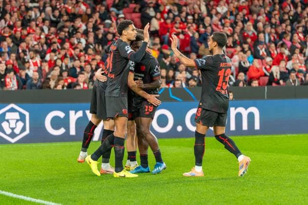 Jubel von Bayer 04 Leverkusen nach dem Fuehrungstreffer, POR, Benfica Lissabon vs. Bayer 04 Leverkusen, Fussball, UEFA Champions League, Spieltag 4, Spielzeit 2025 2026, 05.11.2025, POR, Benfica Lissabon vs. Bayer 04 Leverkusen, Fussball, UEFA Champions League, Spieltag 4, Spielzeit 2025 2026, 05.11.2025, Lissabon Copyright: xEibner-Pressefoto EdwardxCheungx EP_ECG