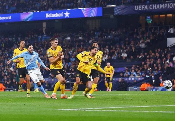 Rayan Cherki of Manchester City scores a goal to make it 4-1 Manchester City v Borussia Dortmund, UEFA Champions League, Group Stage, Football, Etihad Stadium, Manchester, UK - 05 Nov 2025Manchester Etihad Stadium United Kingdom EDITORIAL USE ONLY No use with unauthorised audio, video, data, fixture lists, club league logos or live services. Online in-match use limited to 120 images, no video emulation. No use in betting, games or single club league player publications. Copyright: xMattxWest Shutterstockx 15642186aj