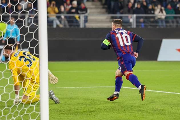 Torjubel bei Xherdan Shaqiri (FC Basel, 10) nach seinem Tor zum 1:0 , Schweiz, Fussball, UEFA Europa League, 4. Spieltag, 2025 2026, FC Basel vs. FCSB Bukarest, 06.11.2025, Sankt Jakob Park, Basel, Schweiz Basel Sankt Jakob Park Kanton Basel-Stadt Schweiz Copyright: xGrantxHubbsx