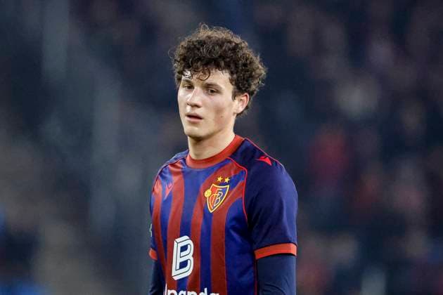Marin Soticek (FC Basel, 19) , Schweiz, Fussball, UEFA Europa League, 4. Spieltag, 2025 2026, FC Basel vs. FCSB Bukarest, 06.11.2025, Sankt Jakob Park, Basel, Schweiz Basel Sankt Jakob Park Kanton Basel-Stadt Schweiz Copyright: xGrantxHubbsx