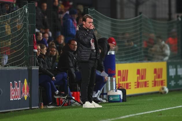 RB Leipzig - Jena 1. Bundesliga Frauen Leipzig, Trainingszentrum am Cottaweg, 06.11.2025, Fußball, Frauen, Saison 2025 2026, Frauen-Bundesliga, 9. Spieltag , RB Leipzig - FC Carl Zeiss Jena , Im Bild v.l.: Trainer Jonas Stephan (RB Leipzig) ,