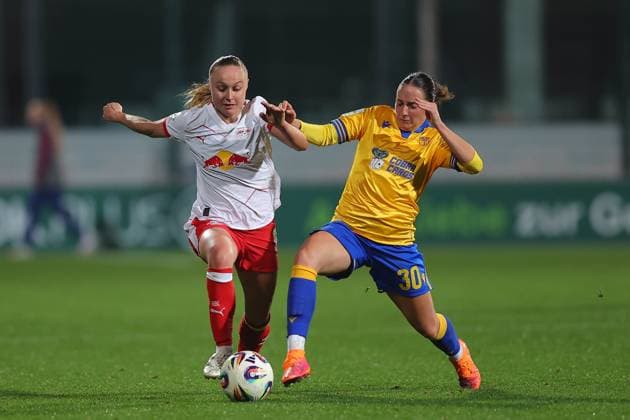 RB Leipzig - Jena 1. Bundesliga Frauen Leipzig, Trainingszentrum am Cottaweg, 06.11.2025, Fußball, Frauen, Saison 2025 2026, Frauen-Bundesliga, 9. Spieltag , RB Leipzig - FC Carl Zeiss Jena , Im Bild v.l.: Lou-Ann Joly (6, RB Leipzig) und ,
