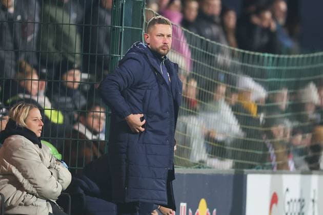 RB Leipzig - Jena 1. Bundesliga Frauen Leipzig, Trainingszentrum am Cottaweg, 06.11.2025, Fußball, Frauen, Saison 2025 2026, Frauen-Bundesliga, 9. Spieltag , RB Leipzig - FC Carl Zeiss Jena , Im Bild: Trainer Florian Kästner Kaestner (Jena) ,