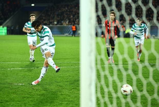 Reo Hatate of Celtic scores his sides first goal Midtjylland vs Celtic, UEFA Europa League, Group Stage, Football, MCH Arena, Herning, Denmark - 06 Nov 2025Herning MCH Arena Denmark EDITORIAL USE ONLY No use with unauthorised audio, video, data, fixture lists, club league logos or live services. Online in-match use limited to 120 images, no video emulation. No use in betting, games or single club league player publications. Copyright: xMichaelxZemanek Shutterstockx 15642247ag