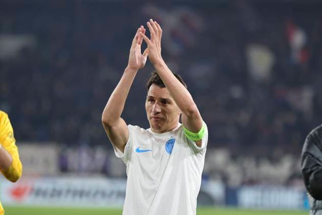 Risto Radunovic (FCSB Bukarest, 33) nach dem Spiel , Schweiz, Fussball, UEFA Europa League, 4. Spieltag, 2025 2026, FC Basel vs. FCSB Bukarest, 06.11.2025, Sankt Jakob Park, Basel, Schweiz Basel Sankt Jakob Park Kanton Basel-Stadt Schweiz Copyright: xGrantxHubbsx