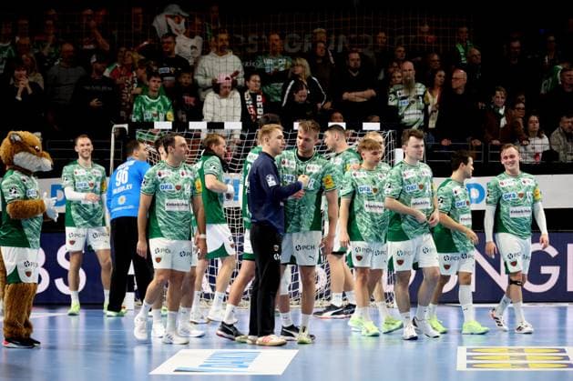 DEU, DHB-Pokal, Fuechse Berlin vs. Eisenach, 06.11.2025, Max-Schmeling-Halle, Berlin, DEU, DHB-Pokal, Fuechse Berlin vs. Eisenach, im Bild Fuechse-Spielerkreis,