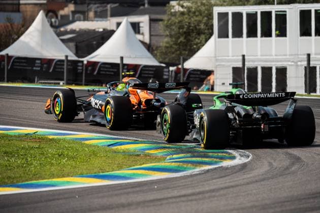 Formula?1?MSC?Cruises?Grande?Prêmio?de?São?Paulo?2025 Gabriela Testa OVERTAKE MAXPPP - São?Paulo 07 11 2025 04 NORRIS Lando (gbr), McLaren F1 Team, and 27 HULKENBERG Nico (ger), Stake F1 Team KICK Sauber, action at the Formula 1 MSC Cruises Grande Prêmio de São Paulo 2025, the 21st round of the 2025 FIA Formula 1 World Championship, WM, Weltmeisterschaft at the Autódromo José Carlos Pace in São Paulo, interlaces, Brazil, from 6 to 9 November 2025 São?Paulo Autódromo José?Carlos?Pace, Interlagos Brazil Copyright: xOVERTAKE MAXPPPxGabrielaxTestax OVT202511084501 OVT202511084501