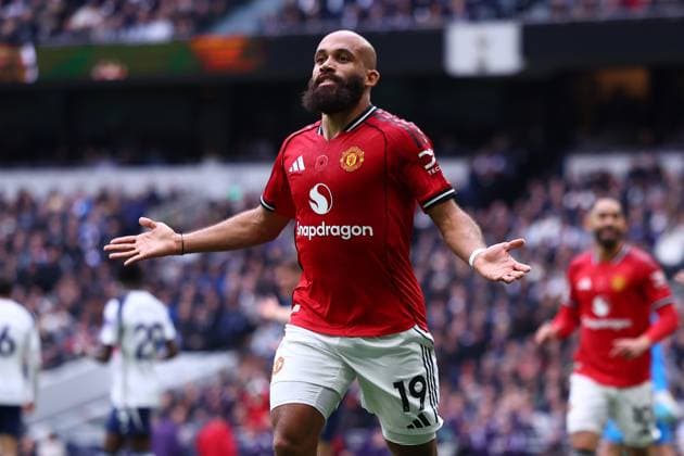 London, England, 8th November 2025. Bryan Mbeumo of Manchester United, ManU celebrates after scoring the opening goal during the Tottenham Hotspur vs Manchester United Premier League match at the Tottenham Hotspur Stadium, London. Picture credit should read: Paul Terry Sportimage EDITORIAL USE ONLY. No use with unauthorised audio, video, data, fixture lists, club league logos or live services. Online in-match use limited to 120 images, no video emulation. No use in betting, games or single club league player publications. SPI_020_PT_Tottenaham_Man_Utd SPI-4271-0020