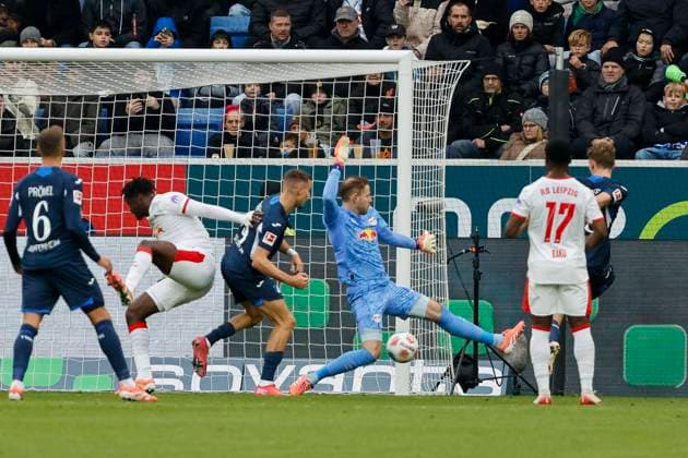 1:1 Tor fuer TSG Hoffenheim durch Albian Hajdari (TSG Hoffenheim, 21) , Deutschland, Fussball, 1. Bundesliga, 10.Spieltag, 2025 2026, TSG Hoffenheim vs. RB Leipzig, 08.11.2025, PreZero Arena, Sinsheim, Deutschland Sinsheim PreZero Arena Baden-Württemberg Deutschland Copyright: xGrantxHubbsx