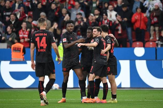 Jubel Leverkusen, v.li., Patrik Schick (Bayer 04 Leverkusen), Edmond Tapsoba (Bayer 04 Leverkusen), Ernest Poku (Bayer 04 Leverkusen), Jonas Hofmann (Bayer 04 Leverkusen), Ibrahim Maza (Bayer 04 Leverkusen) 08.11.2025, Fussball 1. Bundesliga, Saison 2025 2026, 10. Spieltag, Bayer 04 Leverkusen - 1. FC Heidenheim 6:0 DFL regulations prohibit any use of photographs as image sequences and or quasi-video Leverkusen BayArena Nordrhein Westfalen Deutschland