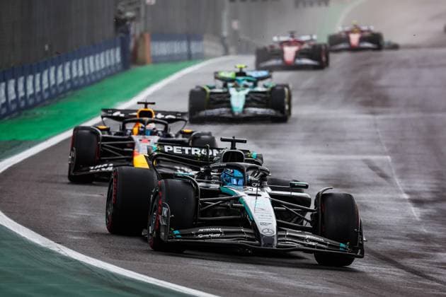 F1 - SAO PAULO GRAND PRIX 2025 63 RUSSELL George (gbr), Mercedes AMG F1 Team W16, 01 VERSTAPPEN Max (nld), Red Bull Racing RB21, action during the 2025 Formula 1 Grande Premio de Sao Paulo, 2025 Sao Paulo Grand Prix, 21th round of the 2025 FIA Formula One World Championship, WM, Weltmeisterschaft from November 7 to 9, 2025 on the Interlagos, in Sao Paulo, Brazil - Sao PauloBrazil Copyright: xFLORENTxGOODENx