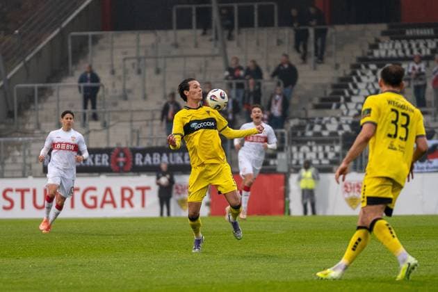 Jeremias Lorch (Alemannia Aachen, 06), VFB Stuttgart II vs. Alemannia Aachen, Fussball, 3. Liga, 14. Spieltag, Saison 2025 2026, 09.11.2025 VFB Stuttgart II vs. Alemannia Aachen, Fussball, 3. Liga, 14. Spieltag, Saison 2025 2026, 09.11.2025 Aspach Copyright: xEibner-Pressefoto PhilipxZieglerx EP_PZR