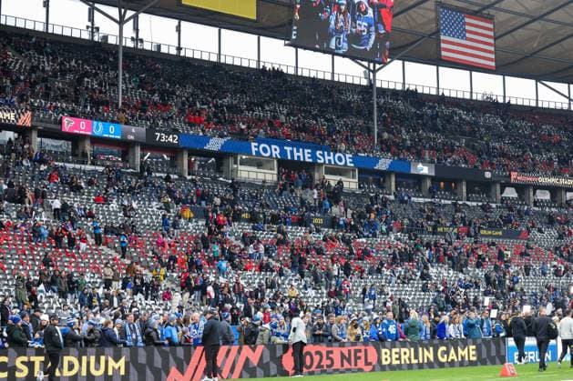Das Berliner Olympiastadion in NFL, American Football Herren, USA Design, GER, Indianapolis Colts vs. Atlanta Falcons, American Football, National Football League, Berlin Game 2025, Woche 10, Saison 2025, 09.11.2025, GER, Indianapolis Colts vs. Atlanta Falcons, American Football, National Football League, Berlin Game 2025, Woche 10, Saison 2025, 09.11.2025 Berlin Copyright: xEibner-Pressefoto JennixMaulx EP_JML