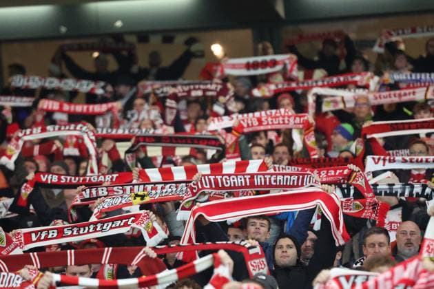 09.11.2025, xrekx, Fussball 1.Bundesliga, VfB Stuttgart - FC Augsburg v.l. VfB Fans ,Stimmung, Schals, Trikot, Fahne, Banner, Ultras, Zuschauer, Besucher, Choreo, Choreografie, atmosphere, spectators, Visitors (DFL DFB REGULATIONS PROHIBIT ANY USE OF PHOTOGRAPHS as IMAGE SEQUENCES and or QUASI-VIDEO) Stuttgart