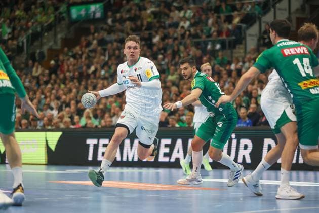 Lasse Bredekjaer Andersson (Fuechse Berlin, 11) am Ball, SC DHfK Leipzig vs Fuechse Berlin, Handball, 1. Bundesliga, 11. Spieltag, Saison 2025 2026, 09.11.2025, SC DHfK Leipzig vs Fuechse Berlin, Handball, 1. Bundesliga, 11. Spieltag, Saison 2025 2026, 09.11.2025 Leipzig Copyright: xEibner-Pressefoto LauraxRoemerx EP_LRR