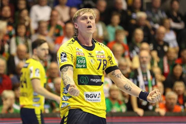 09.11.2025, xgox, Handball, Daikin HBL, SC Magdeburg - SC Magdeburg - Rhein Neckar Loewen v.l. m78 Jubel, Torjubel, jubelt ueber das Tor, celebrate the goal, celebration gibt Anweisungen, gestikuliert mit den Armen, gesticulate, gives instructions Magdeburg