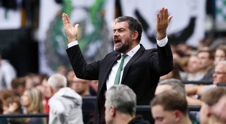 Leipzig, 09.11.2025, Arena Leipzig, Handball, Bundesliga, 11.Spieltag , SC DHfK Leipzig vs. Füchse Berlin 26:34 , Im Bild; Geschäftsführer Karsten Günther Guenther (Leipzig). , Nur zur redaktionellen Nutzung. , Only editorial use. , DHB HBL regulations prohibit any use of photographs as image sequences and or quasi-video. ,