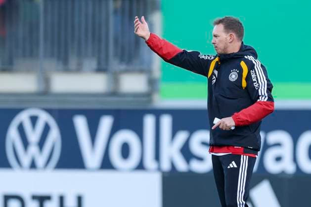 Bundestrainer Julian Nagelsmann (Germany) gestikuliert, , Training der deutschen Fussball Nationalmannschaft, Volkswagen Arena am 10. November 2025 in Wolfsburg, Deutschland. (Foto von Marco Steinbrenner DeFodi Images) Bundestrainer Julian Nagelsmann (Germany) gestures, , Training der deutschen Fussball Nationalmannschaft, Volkswagen Arena, November 10, 2025 in Wolfsburg, Germany. (Photo by Marco Steinbrenner DeFodi Images) DFL regulations prohibit any use of photographs as image sequences and or quasi-video. National coach Julian Nagelsmann Germany gestures, , Training of the German national soccer team, Volkswagen Arena on November 10, 2025 in Wolfsburg, Germany Photo by Marco Steinbrenner DeFodi Images National coach Julian Nagelsmann Germany gestures, , Training of the German national soccer team, Volkswagen Arena, November 10, 2025 in Wolfsburg, Germany Photo by Marco Steinbrenner DeFodi Images DFL regulations prohibit any use of photographs as image sequences and or quasi video